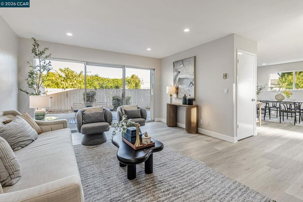 820 Hooshang Ct, Cupertino