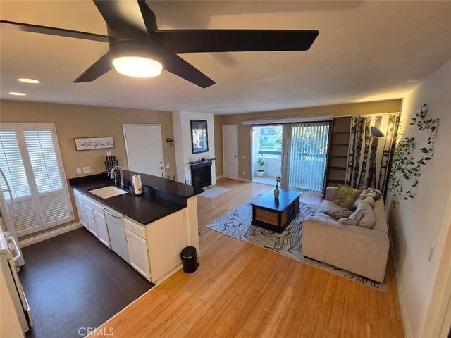 2867 S Fairview # F, Santa Ana