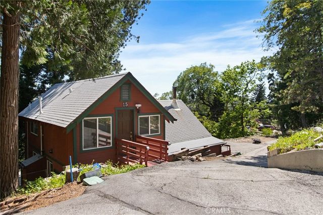 15 Ponderosa Pike, Running Springs