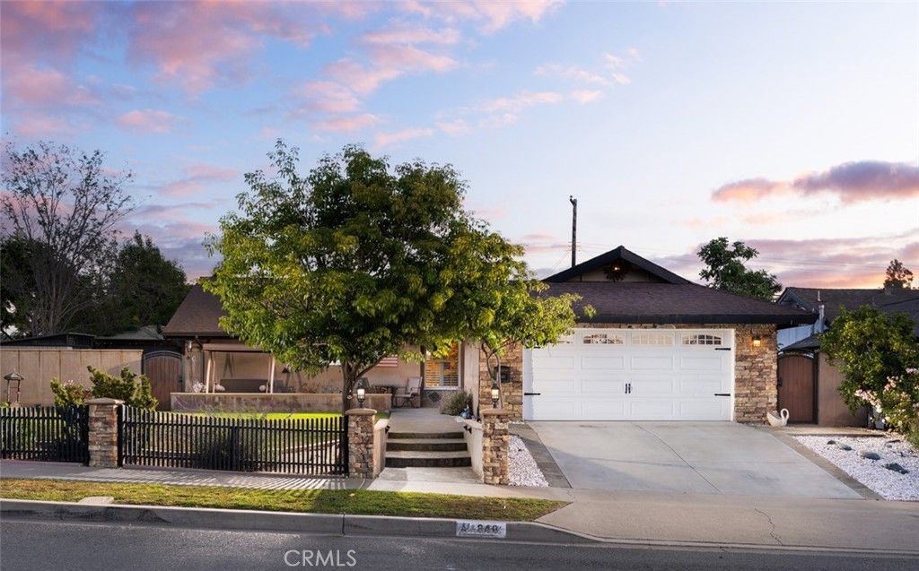 840 E Glendora Avenue, Orange