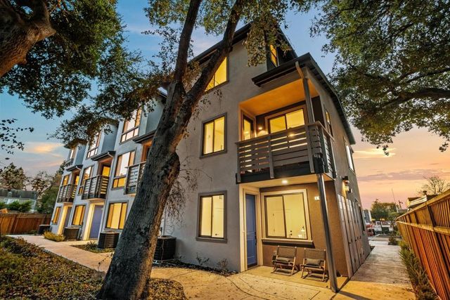 943 Woodside Road, Redwood City