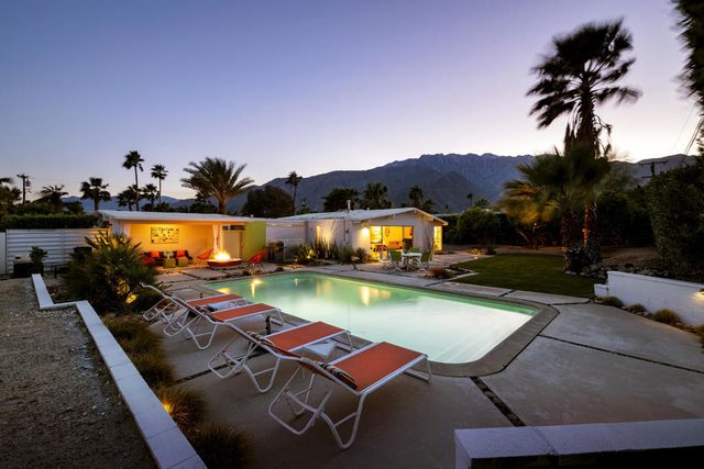 504 E Laurel Circle, Palm Springs