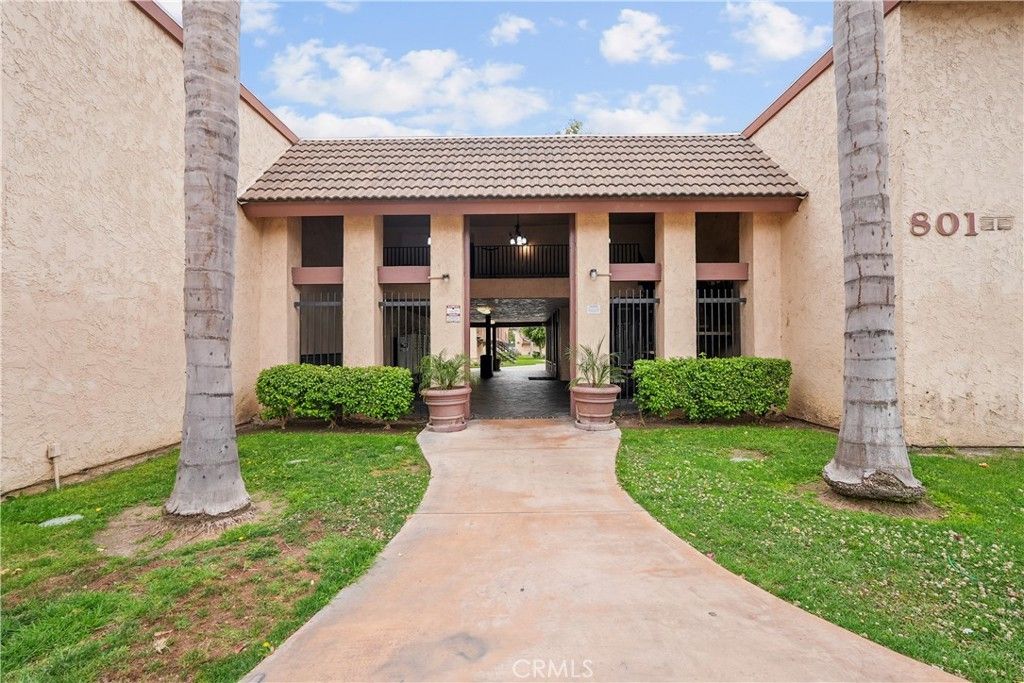 801 S Lyon # A213, Santa Ana