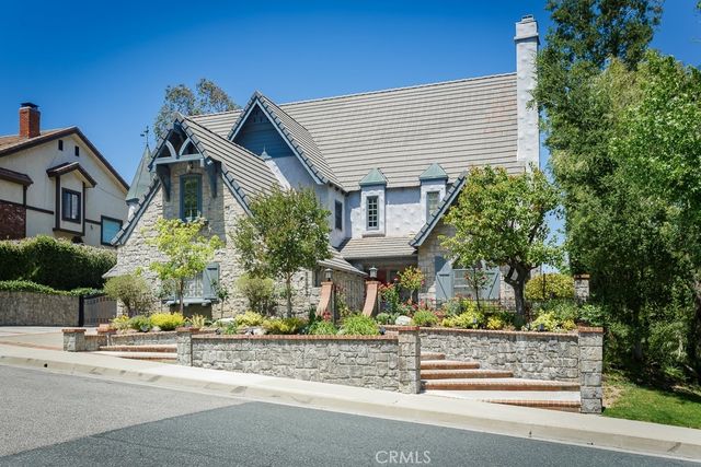 24537 Peachland Avenue, Newhall