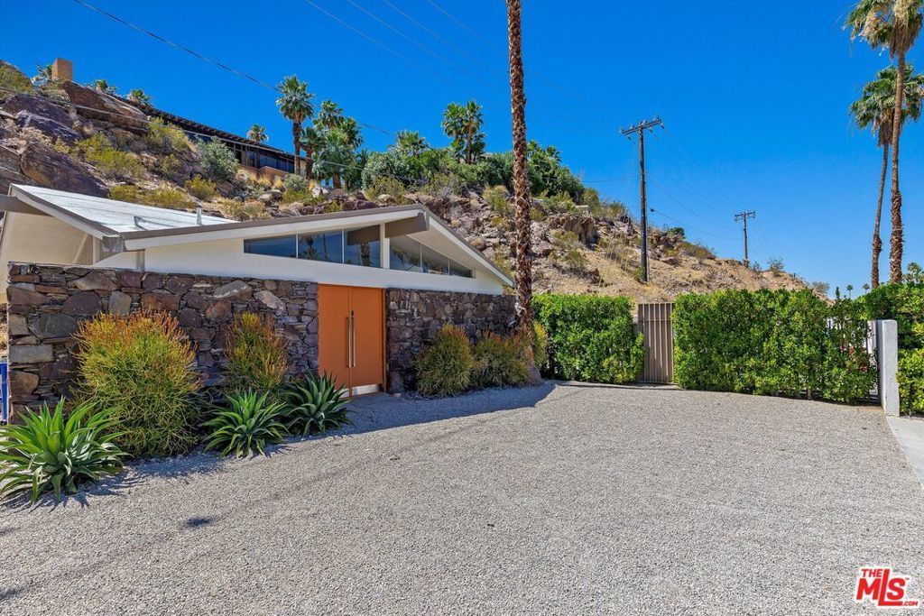 2499 S Palm Canyon Drive, Palm Springs