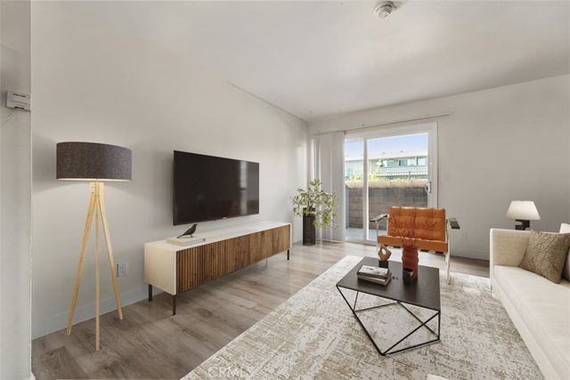 801 S Lyon # A105, Santa Ana