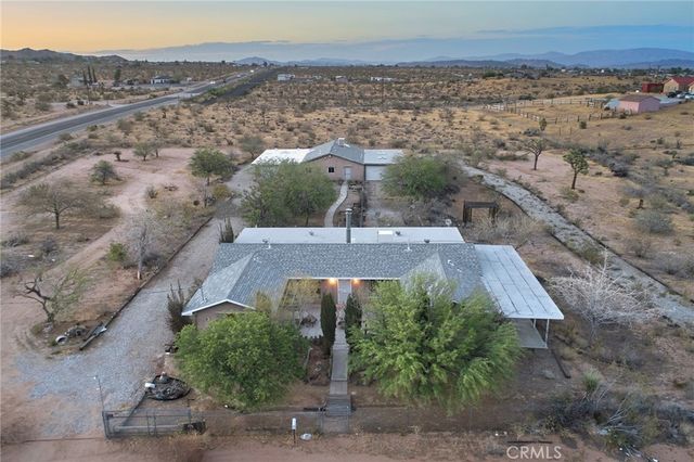 979 Old Woman Springs Road, Yucca Valley
