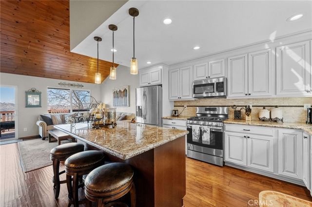 1430 Sequoia, Lake Arrowhead