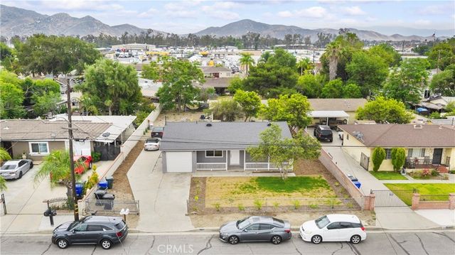 15411 Rosemary Drive, Fontana