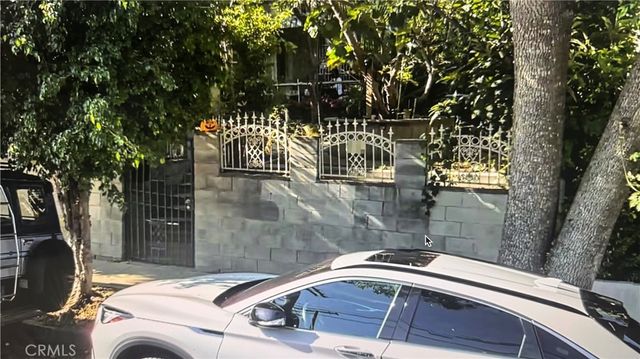 5233 Irvington, Los Angeles