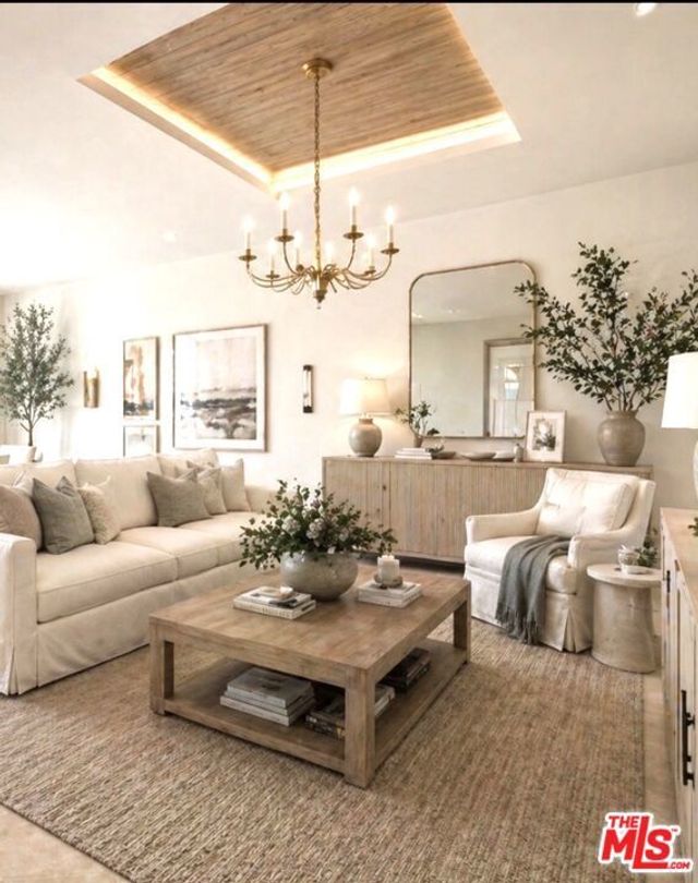 171 N Church Lane # Ph10, Los Angeles