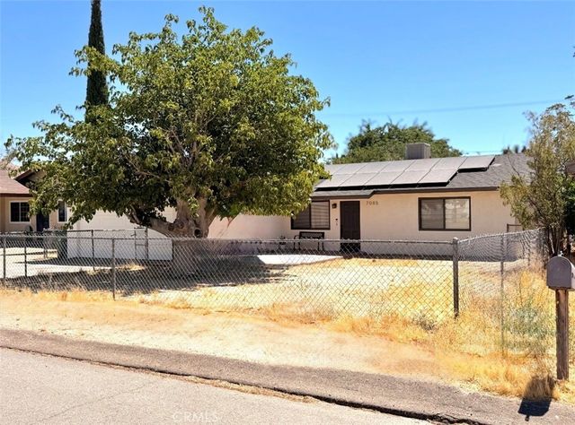 7085 Tamarisk, Yucca Valley