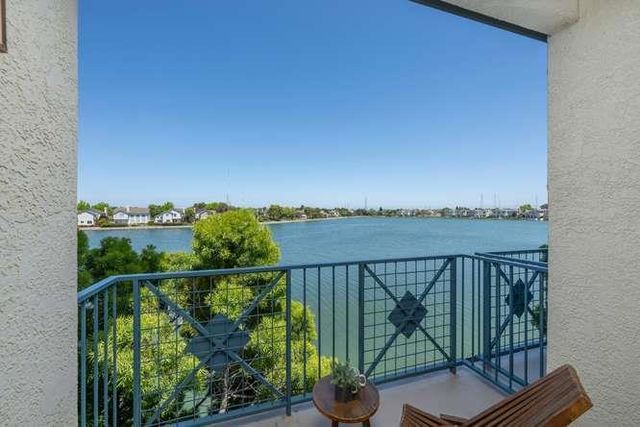 300 Baltic Circle # 318, Redwood City