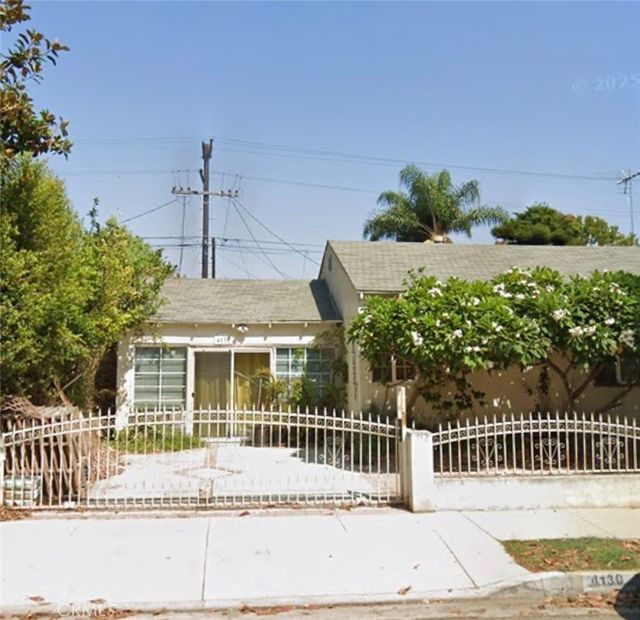4130 Redwood Avenue, Los Angeles