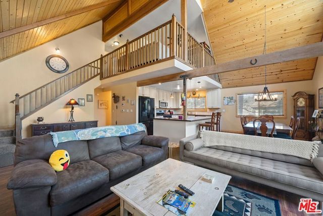 1037 H Lane, Big Bear City