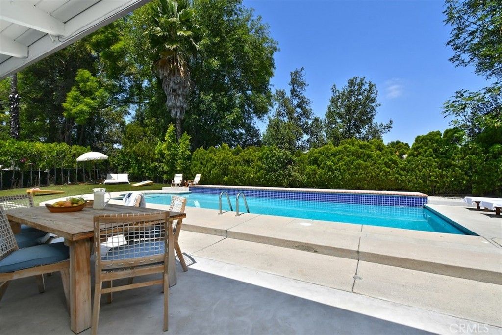 5714 Wilhelmina, Woodland Hills