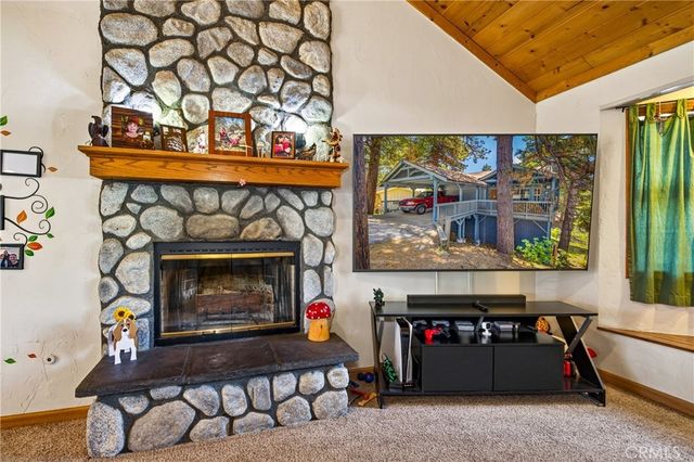 30949 Wild Oak, Running Springs