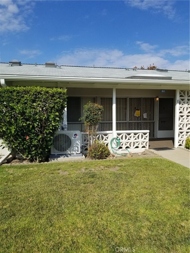 1300 Weeburn Road # 30e, Seal Beach