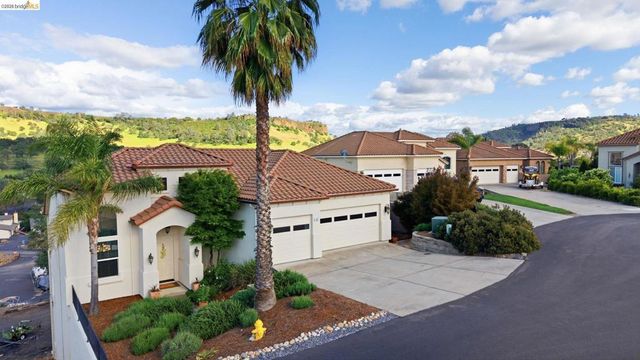 32 Apollo Ln, Copperopolis