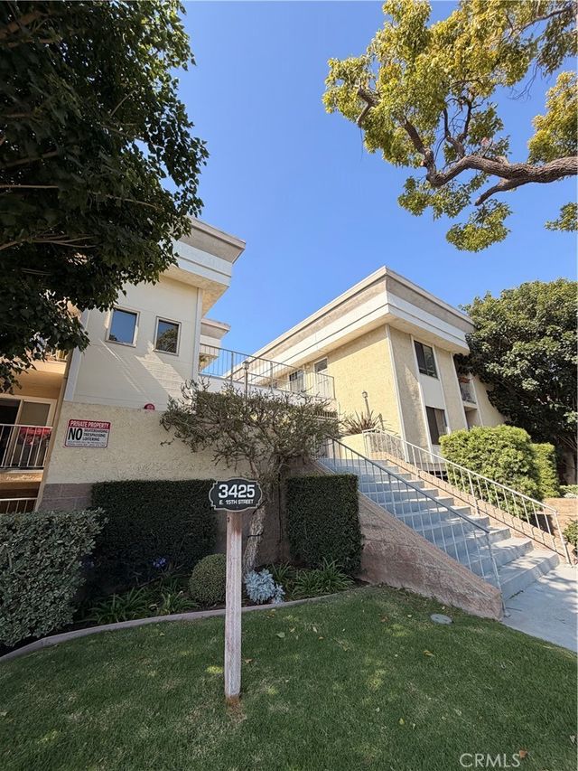 3425 E 15th Street # 13d, Long Beach