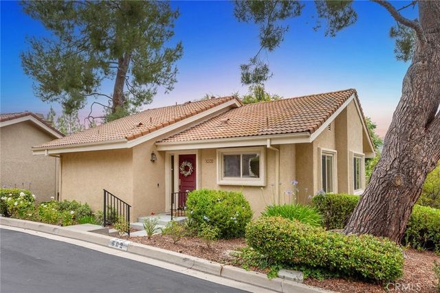 602 Calle Mirador, Oak Park