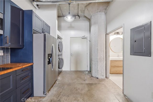 825 E 4th St # 101, Los Angeles