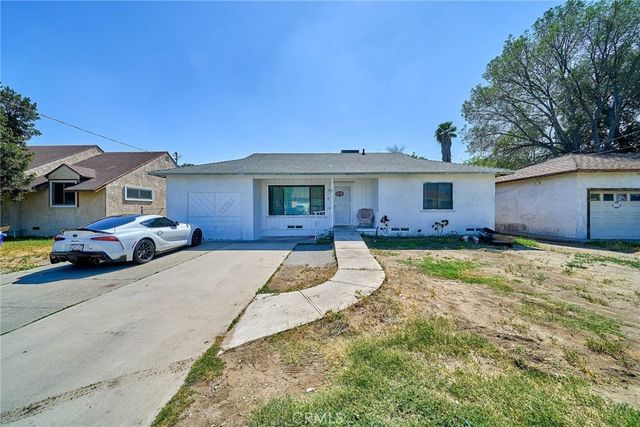 17227 Seville, Fontana