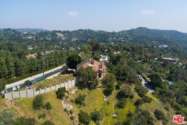 3025 Benedict Canyon Drive, Beverly Hills