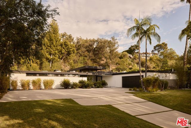 570 Evelyn Place, Beverly Hills