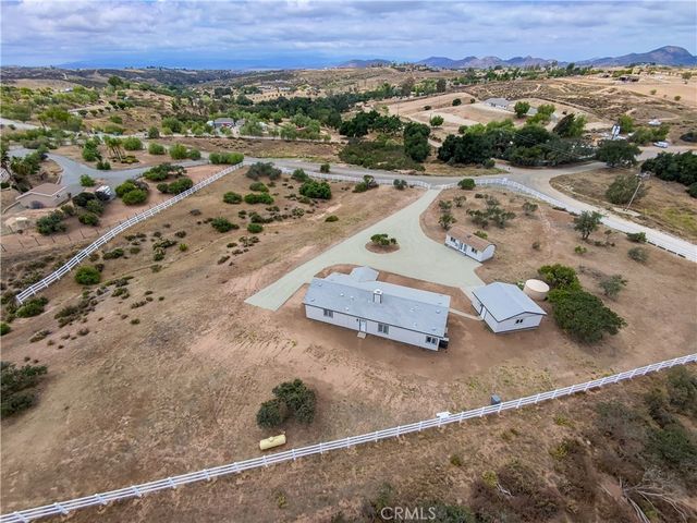 40705 Calle Vecina, Temecula
