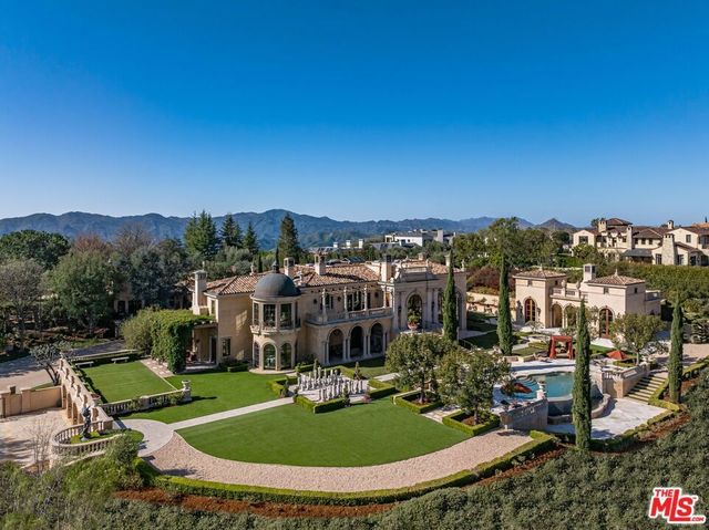 25305 Prado De La Felicidad, Calabasas