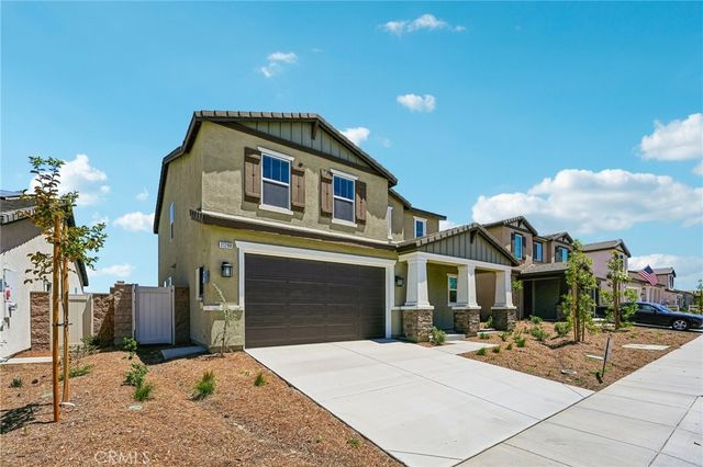 31288 Pine Oak Road, Winchester