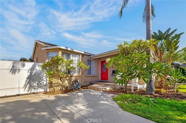 12301 Rives Avenue, Downey