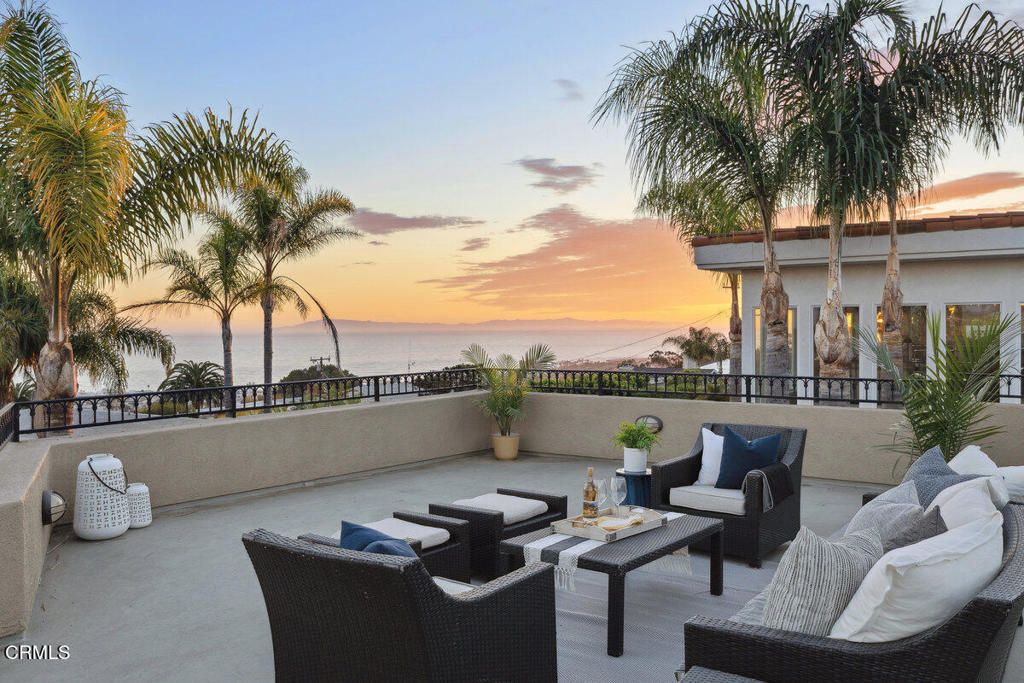 307 Artemisia Avenue, Ventura