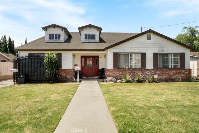 8118 Alameda, Downey