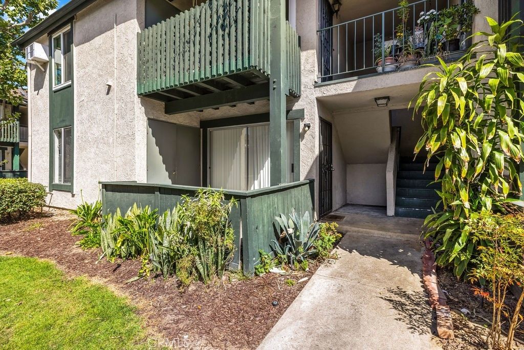 23232 Orange # 7, Lake Forest