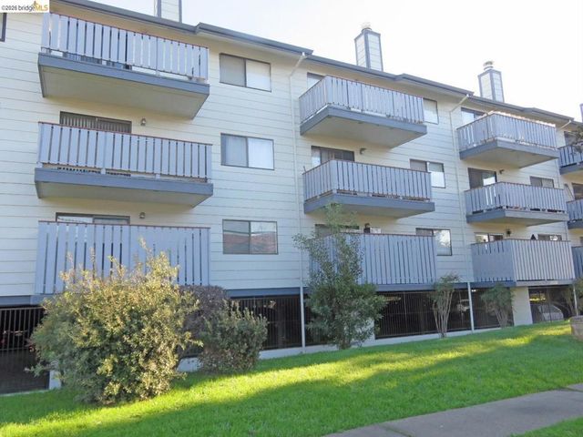 325 Valle Vista Ave # 117, Hayward