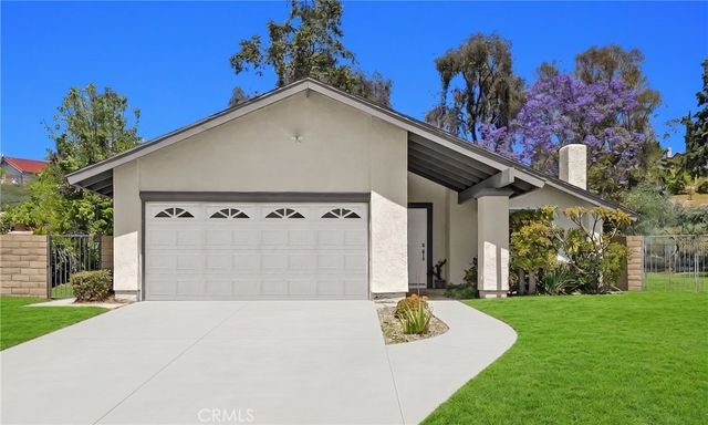 438 Calle Alcazar, Walnut