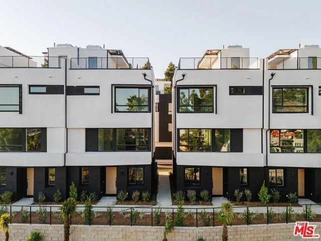 3832 N Emery Way, Los Angeles