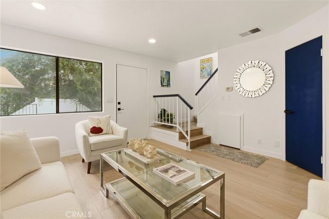 633 Hardin Drive # 3, Inglewood