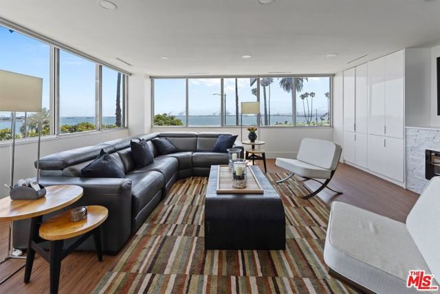 2999 E Ocean Boulevard # 210, Long Beach