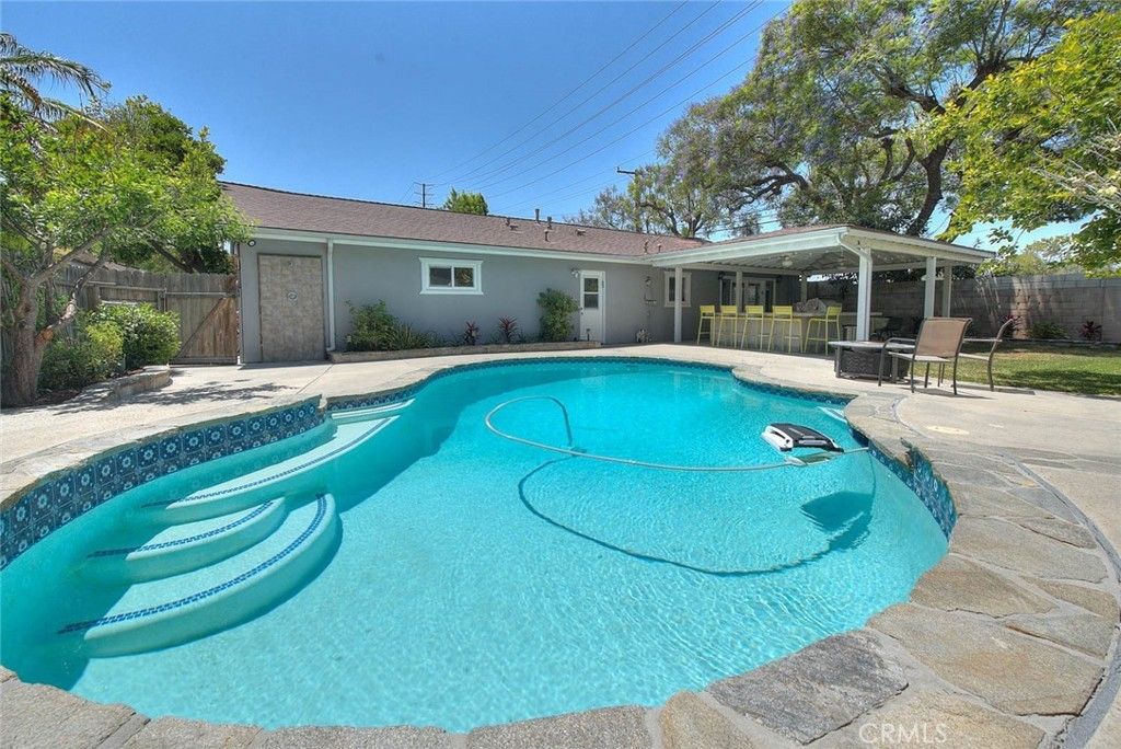 1517 E 19th, Santa Ana