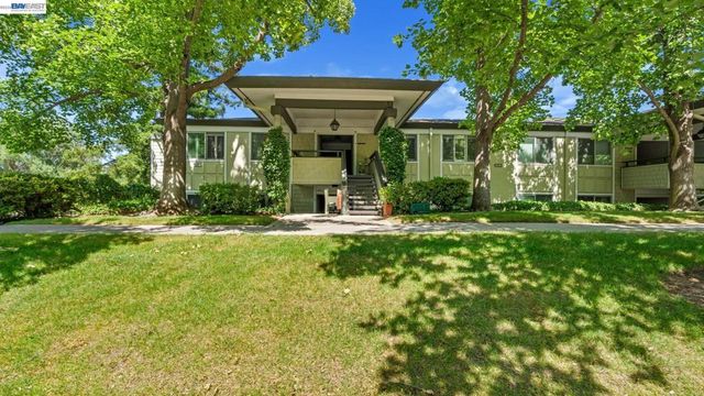 2128 Tice Creek Dr # 3, Walnut Creek