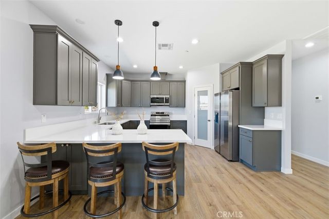 40525 174th E, Lancaster