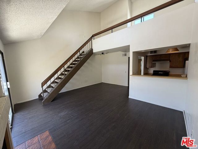 8221 Langdon Avenue # 204, Van Nuys