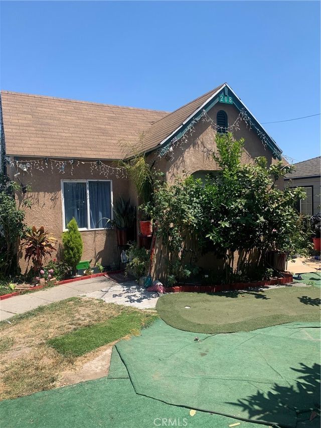 208 S Hillcrest, La Habra