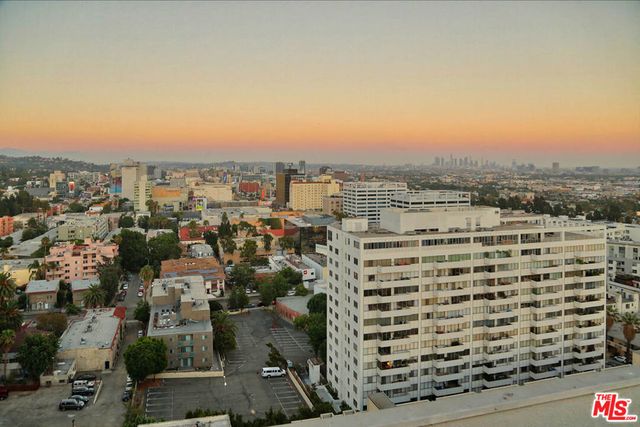 7250 Franklin Avenue # 1006, Los Angeles