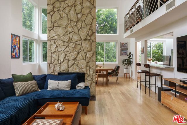 1557 S Beverly Glen Boulevard # 310, Los Angeles