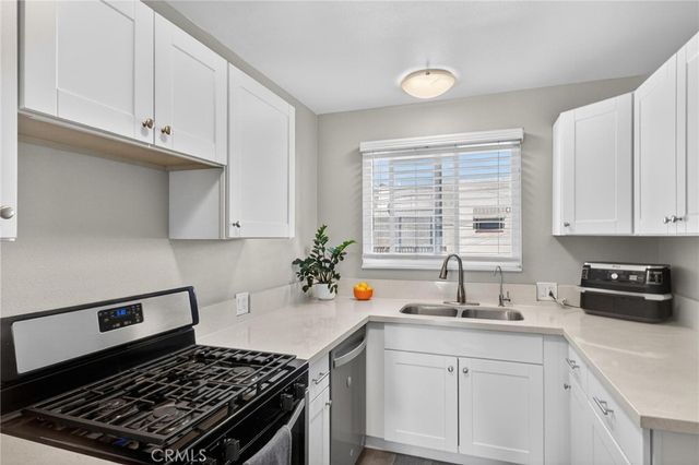 1057 E Appleton # 10, Long Beach