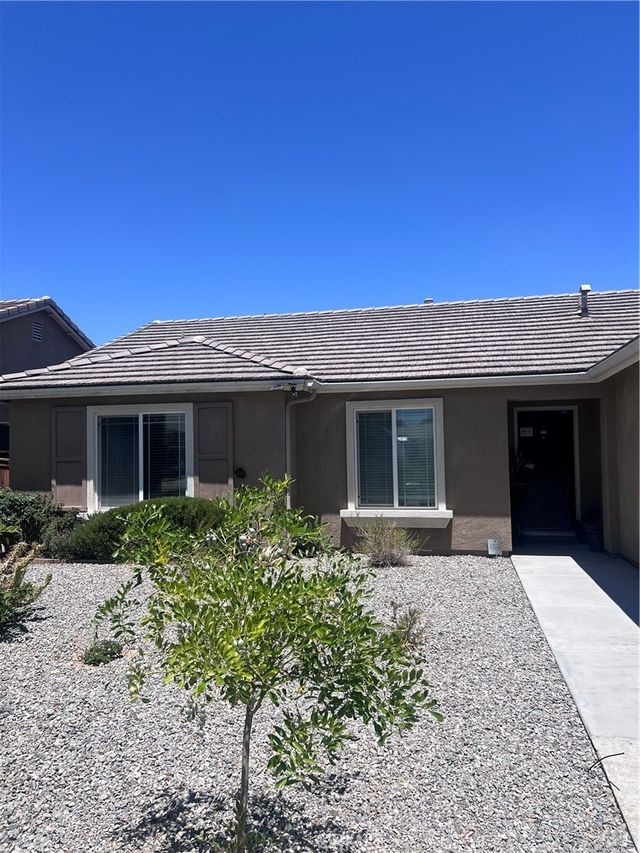 14416 Tawney Ridge Ln, Victorville